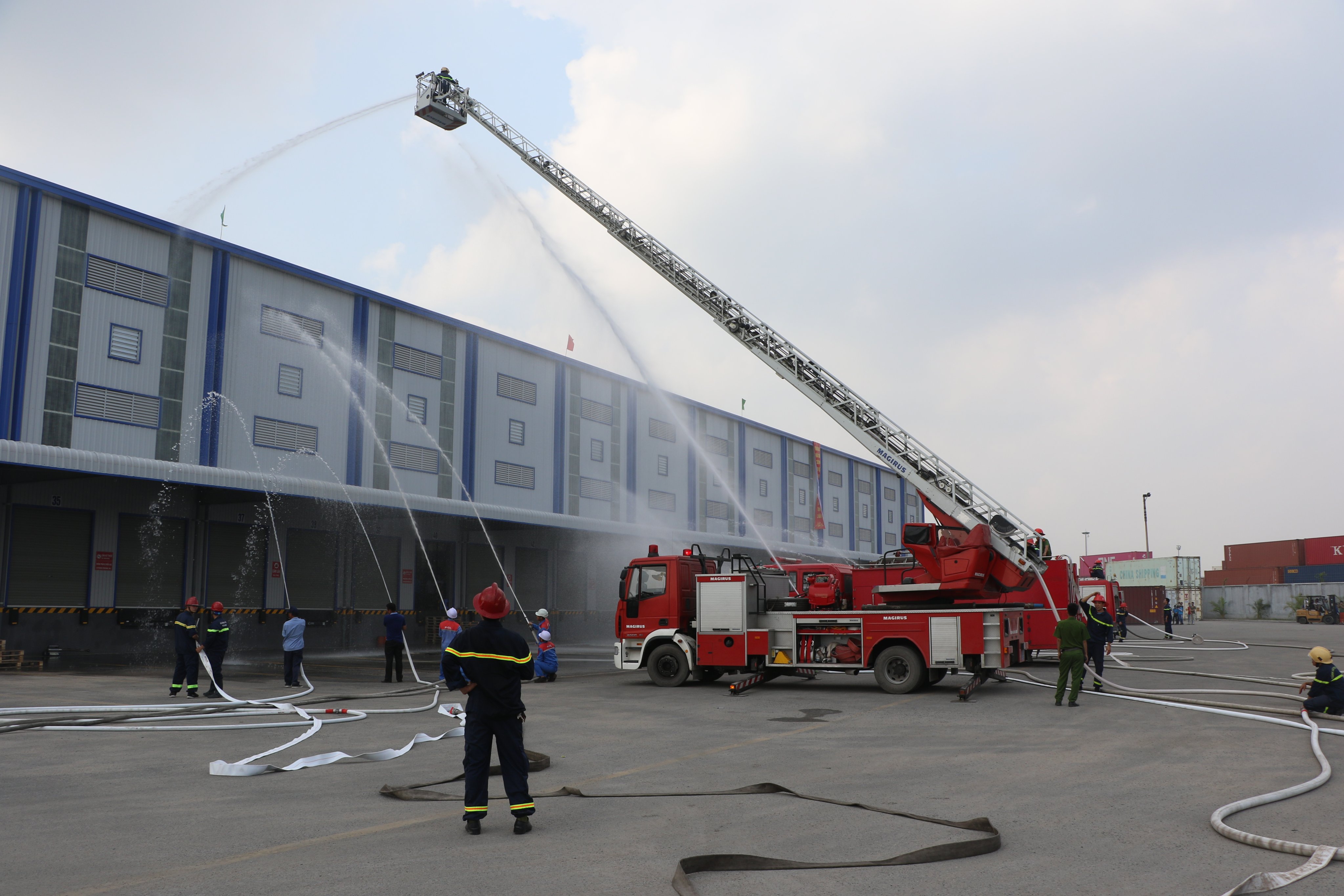 Chú trọng phòng chống cháy, nổ khu vực cảng